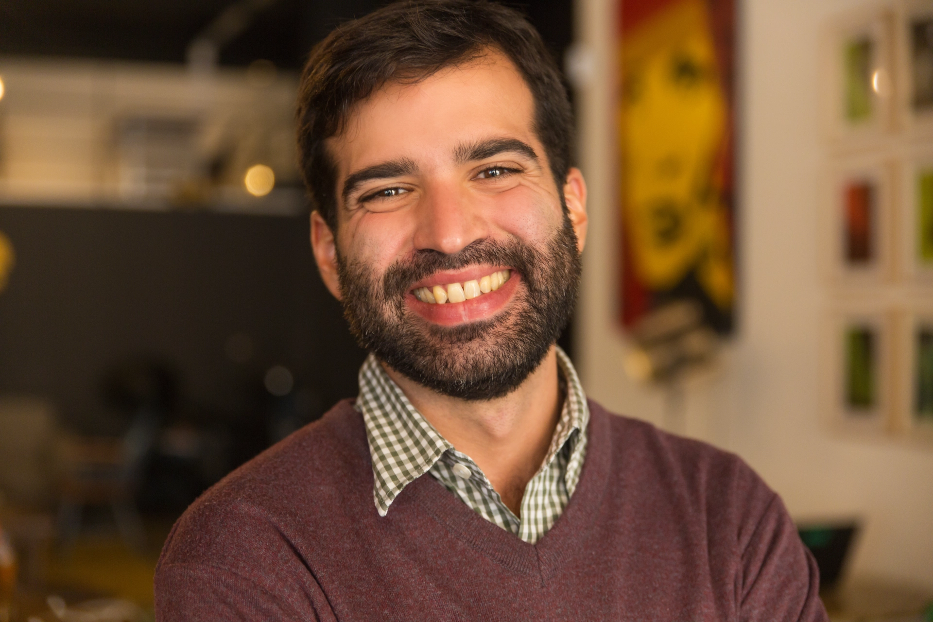 homem profissional sorrindo homem profissional sorrindo Sistemas para lojas, bares, deliveries, espeterias, cafeterias e marketing digital. O melhor custo benefício do mercado!